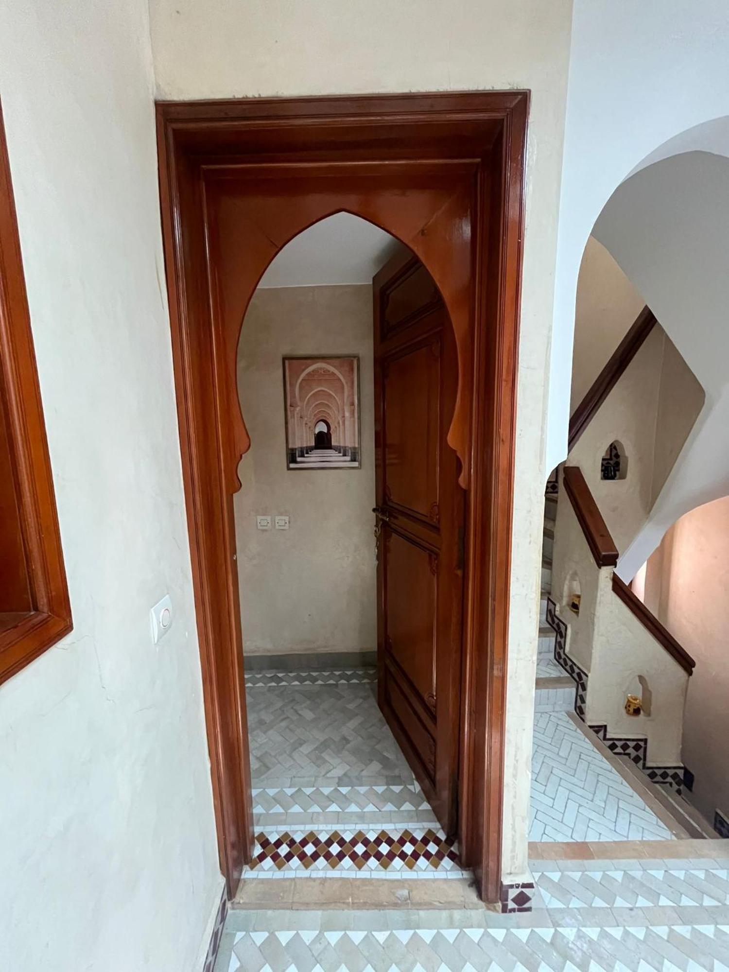 Riad Amazing Amazigh Avec Jacuzzi Petit Dejeuner Compris Avec Aussi Chambres Familiales Pres De La Place Jemaa El Fna Маракеш Екстериор снимка