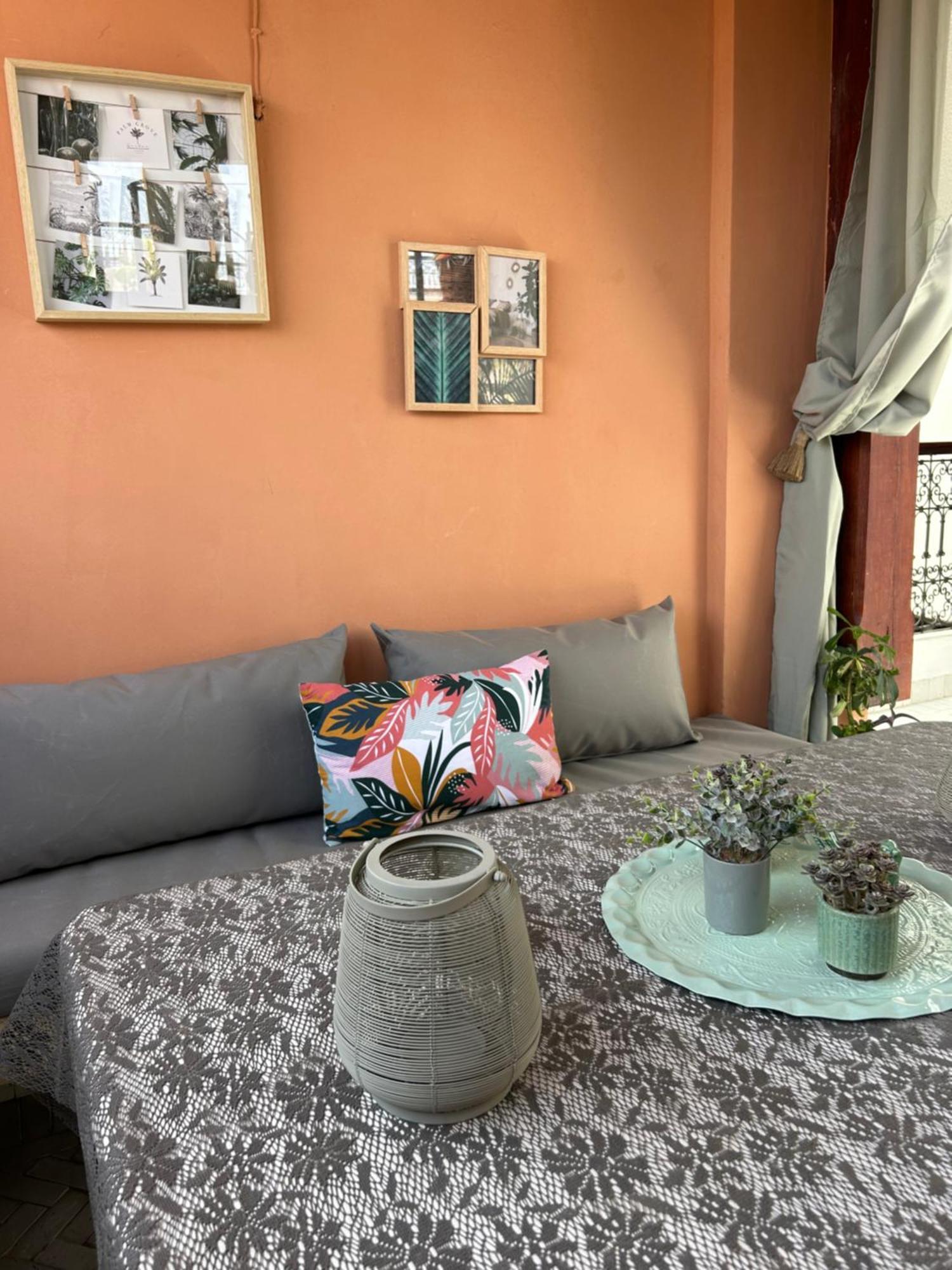 Riad Amazing Amazigh Avec Jacuzzi Petit Dejeuner Compris Avec Aussi Chambres Familiales Pres De La Place Jemaa El Fna Маракеш Екстериор снимка