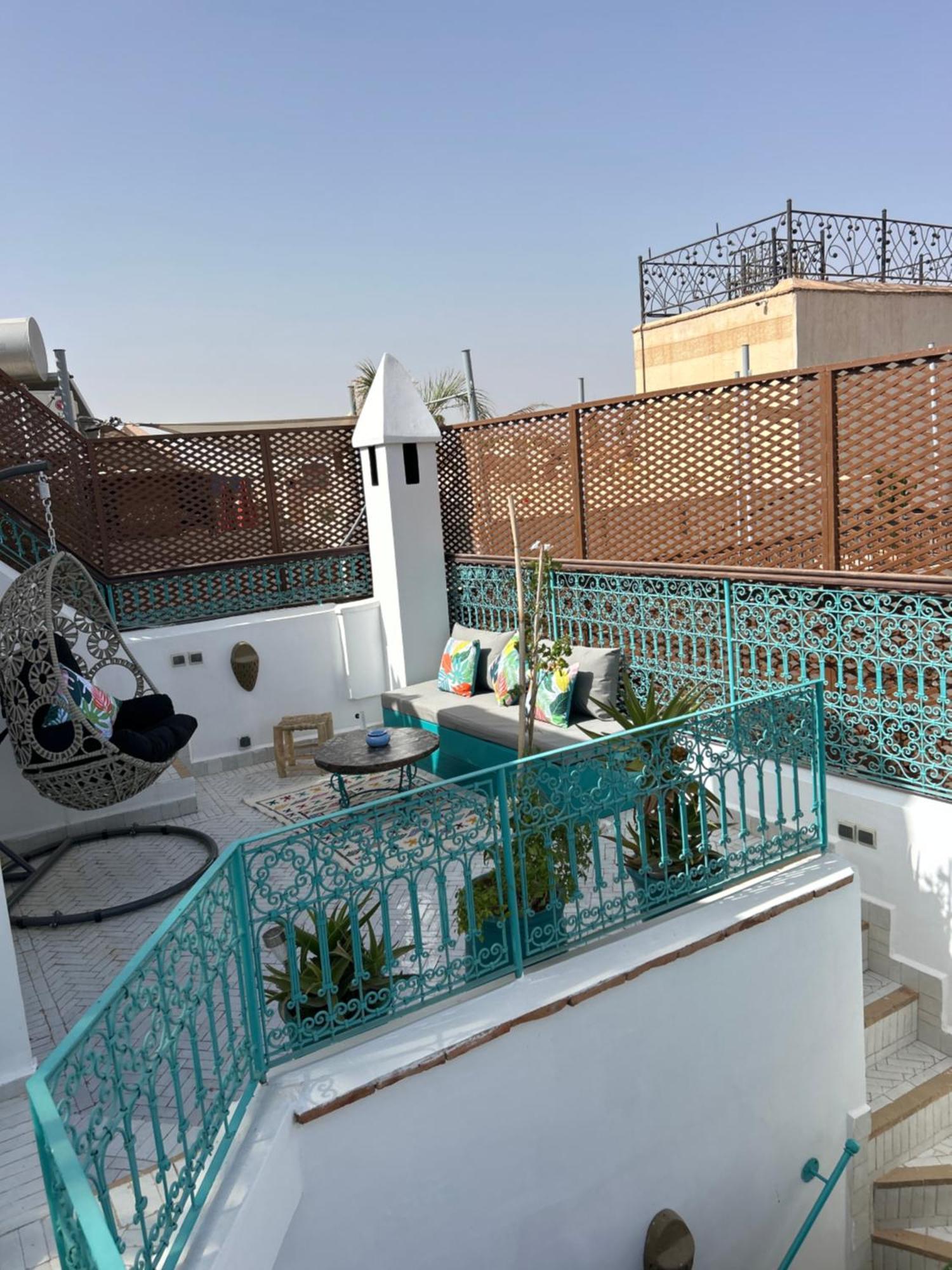 Riad Amazing Amazigh Avec Jacuzzi Petit Dejeuner Compris Avec Aussi Chambres Familiales Pres De La Place Jemaa El Fna Маракеш Екстериор снимка